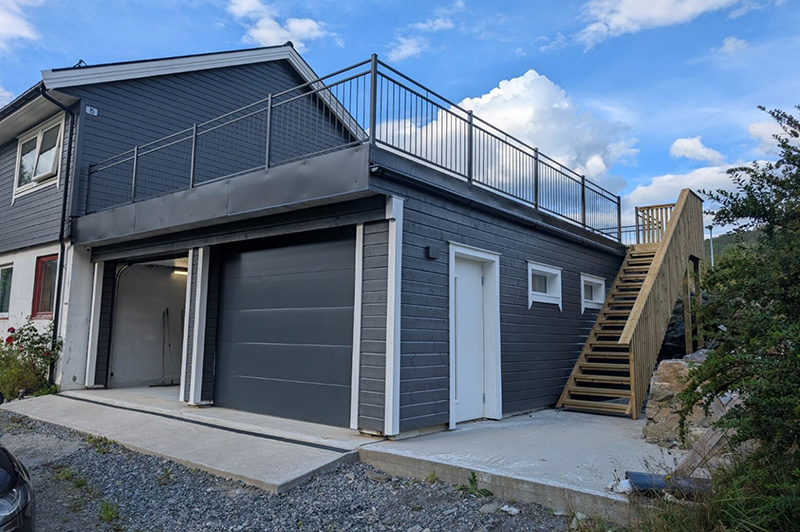 Garasje og tilbygg tegnet av Eldevik Byggrådgivning.